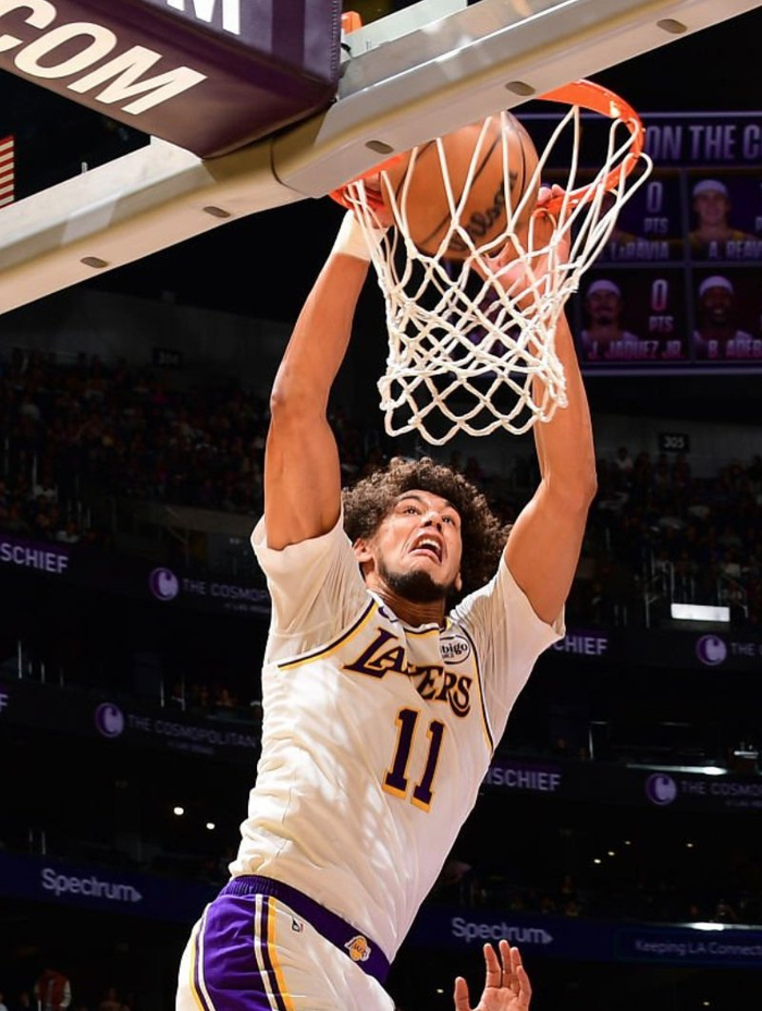 巴西碾压里昂,孔德状态火热 巴西碾压里昂,孔德状态火热