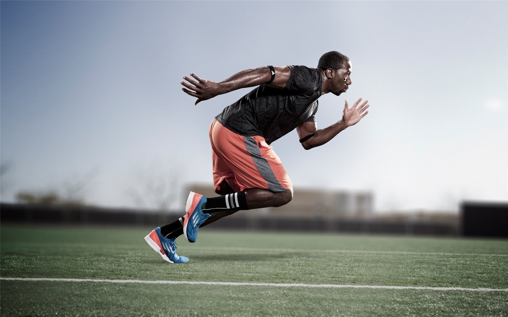 当北欧海盗撞上钢铁城墙,塞维利亚如何用防守艺术绞杀瑞典狂想曲?